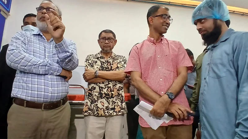 পঙ্গুর দালাল এখন হাসপাতালের মালিক
হাতেনাতে ধরলেন স্বাস্থ্যমন্ত্রী