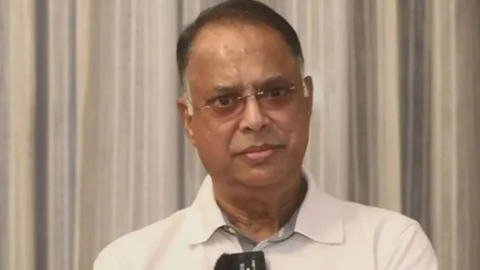 ইব্রাহিম কার্ডিয়াকের সিসিইউতে জ্বালানিমন্ত্রী ইকবাল হাসান মাহমুদ