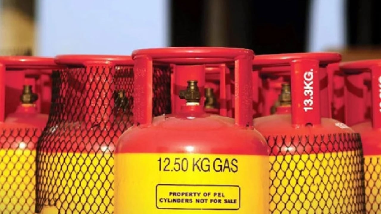 ১৮ দিনে দুই দফা বাড়লো এলপিজির দাম