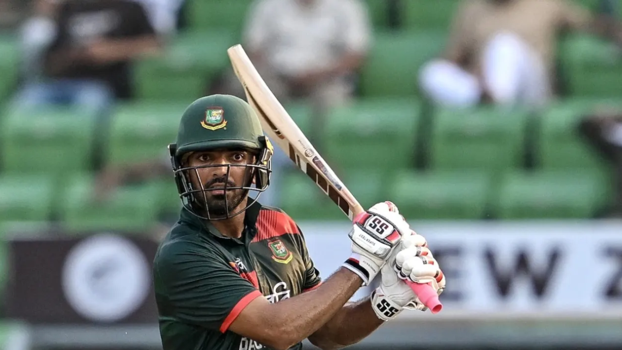 ১৯৯ রানের লক্ষ্যে ব্যাট করছে বাংলাদেশ