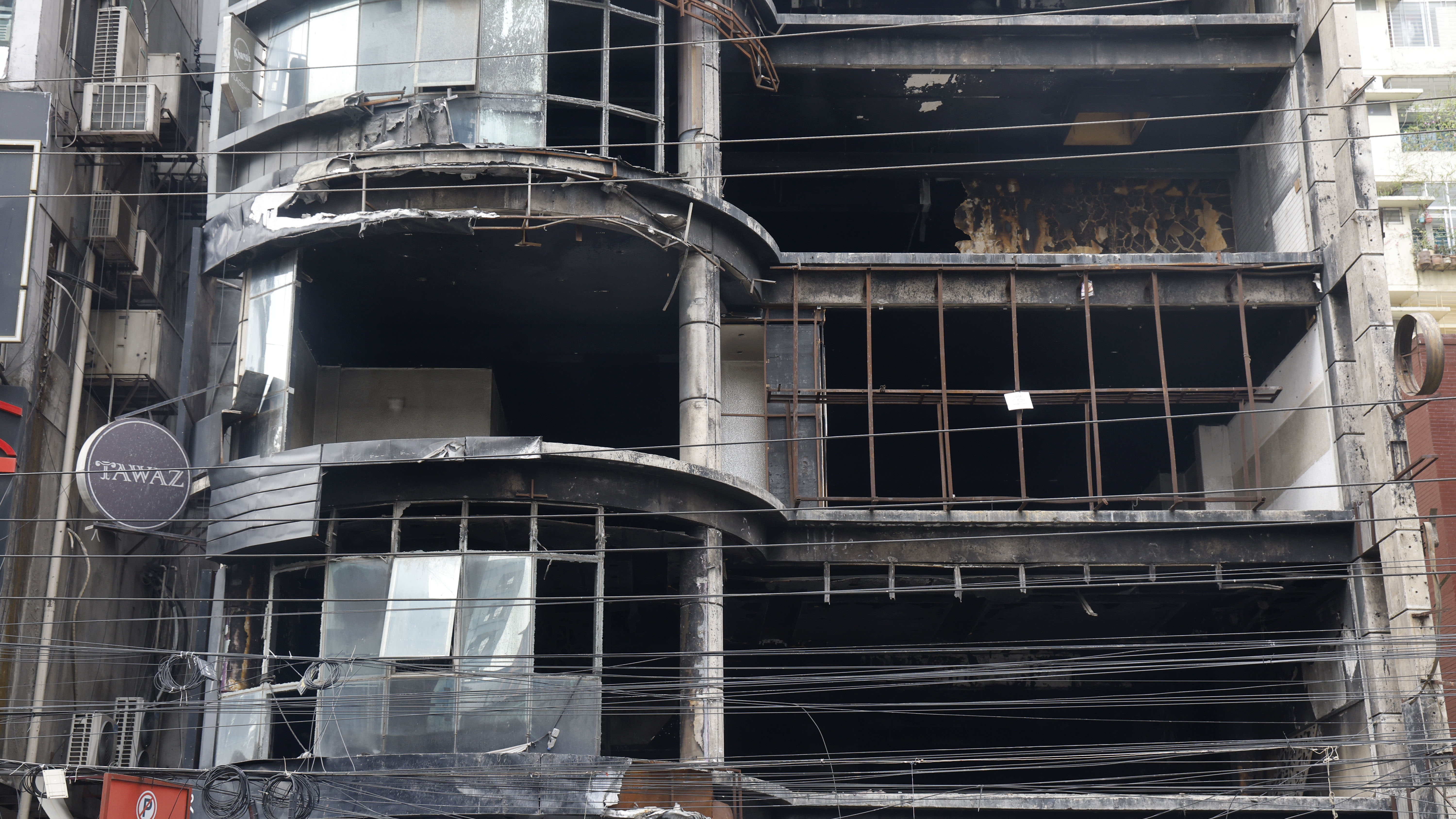 বেইলি রোডে অগ্নিকাণ্ডে ৪৬ মৃত্যু, নেপথ্যে রেস্তোরাঁর গেটে তালা