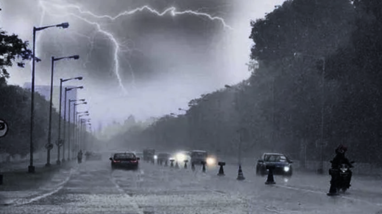 ৪ বিভাগে বজ্রবৃষ্টির শঙ্কা