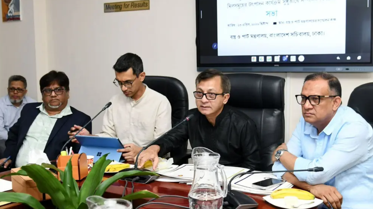 ৬ পাটকল লিজ দেওয়া হবে: সাংবাদিকদের মন্ত্রী