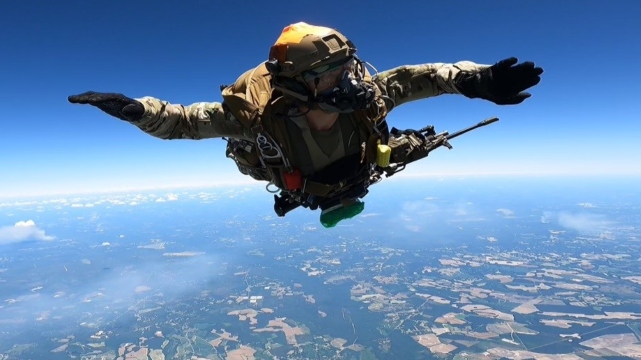 মধ্যপ্রাচ্যে ১ হাজার প্যারাট্রুপার পাঠাচ্ছে যুক্তরাষ্ট্র