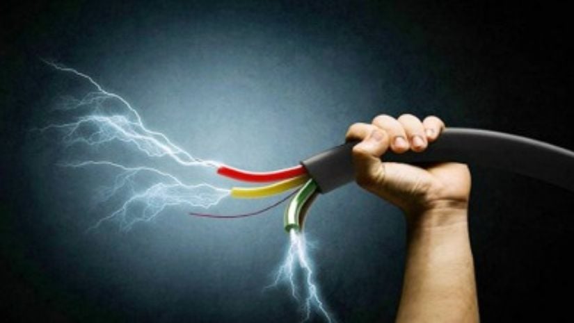 বৈদ্যুতিক তার চুরির সময় যুবকের মৃত্যু