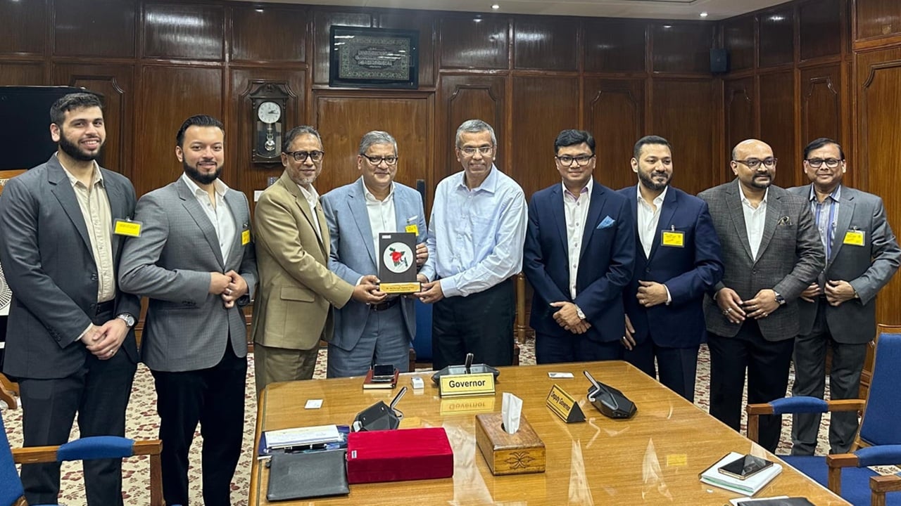 গভর্নরের সঙ্গে বিসিএমইএ প্রতিনিধিদলের সাক্ষাৎ