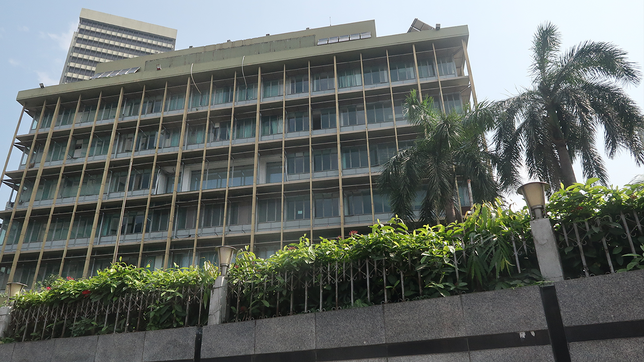 ঈদে ব্যাংকগুলোকে নিরবচ্ছিন্ন লেনদেনের নির্দেশ