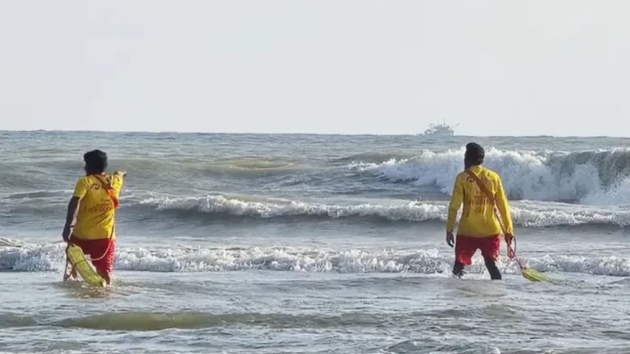 কক্সবাজারে সৈকতে ভেসে এলো আরও এক পর্যটকের মরদেহ