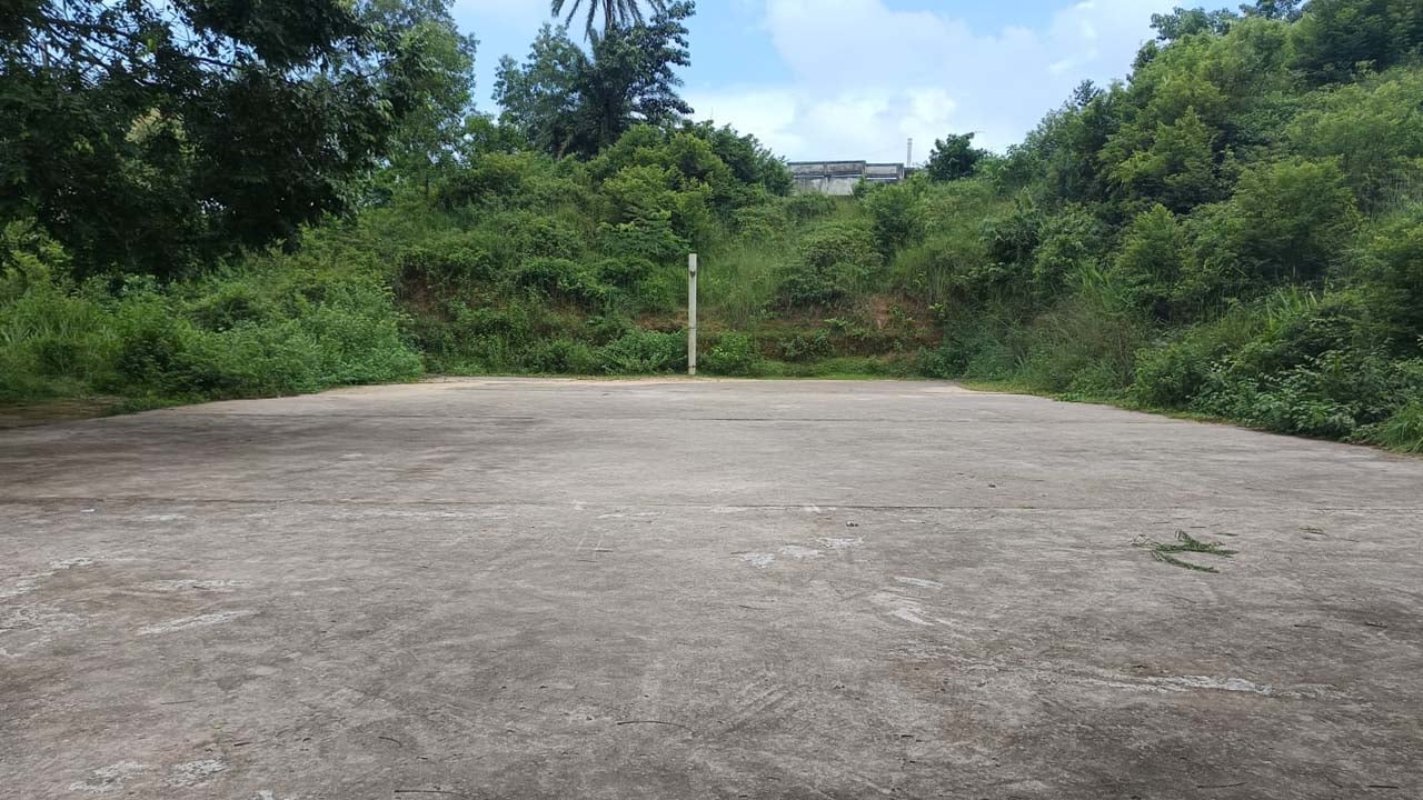 এখনো শেষ হয়নি কুবির বাস্কেটবল কোর্ট ও গ্যালারি নিমার্ণ কাজ