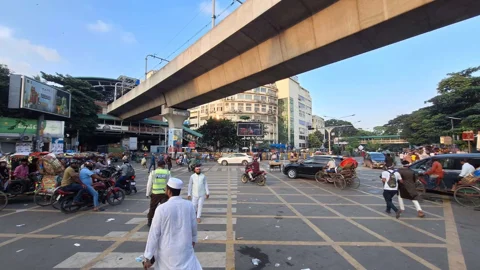 শাহবাগ মোড় ছাড়লো আন্দোলনকারীরা, যান চলাচল স্বাভাবিক