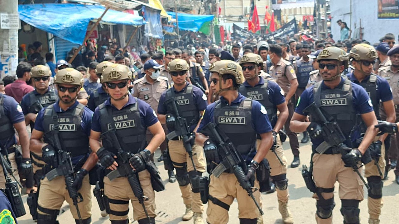 হোসেনি দালান থেকে শুরু হলো তাজিয়া মিছিল 1