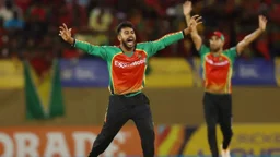 সিপিএলে অভিষেকেই নিজের জাত চেনালেন মিরাজ