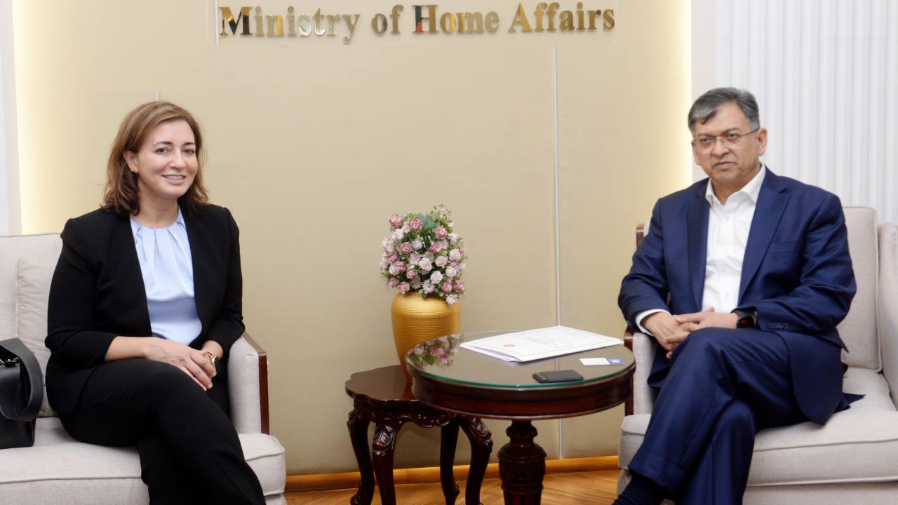 মানব পাচার ও সংঘবদ্ধ অপরাধ দমনে কঠোর সরকার: স্বরাষ্ট্রমন্ত্রী