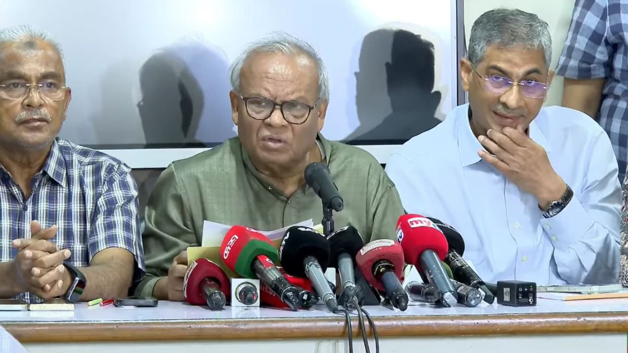 অন্য দেশের তুলনায় বাংলাদেশে জ্বালানি তেলের দাম কম: রিজভী