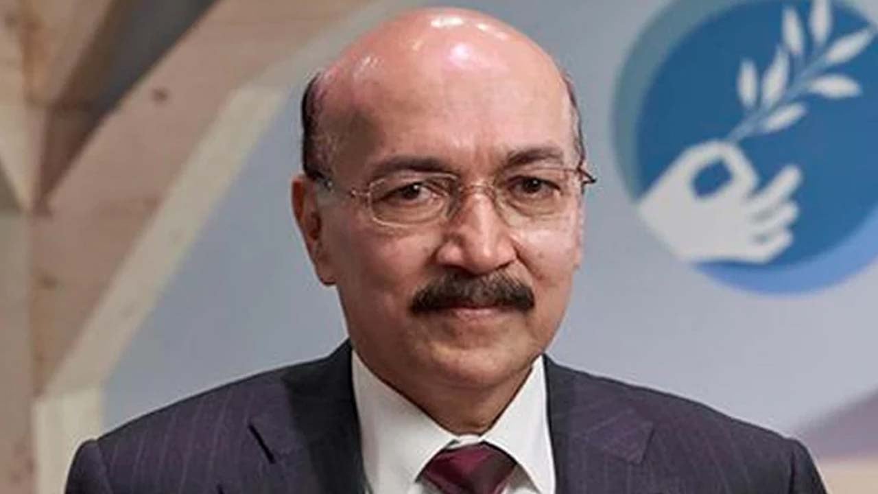 শেখ হাসিনার সাবেক সামরিক উপদেষ্টা তারিক সিদ্দিককে দুদকে তলব