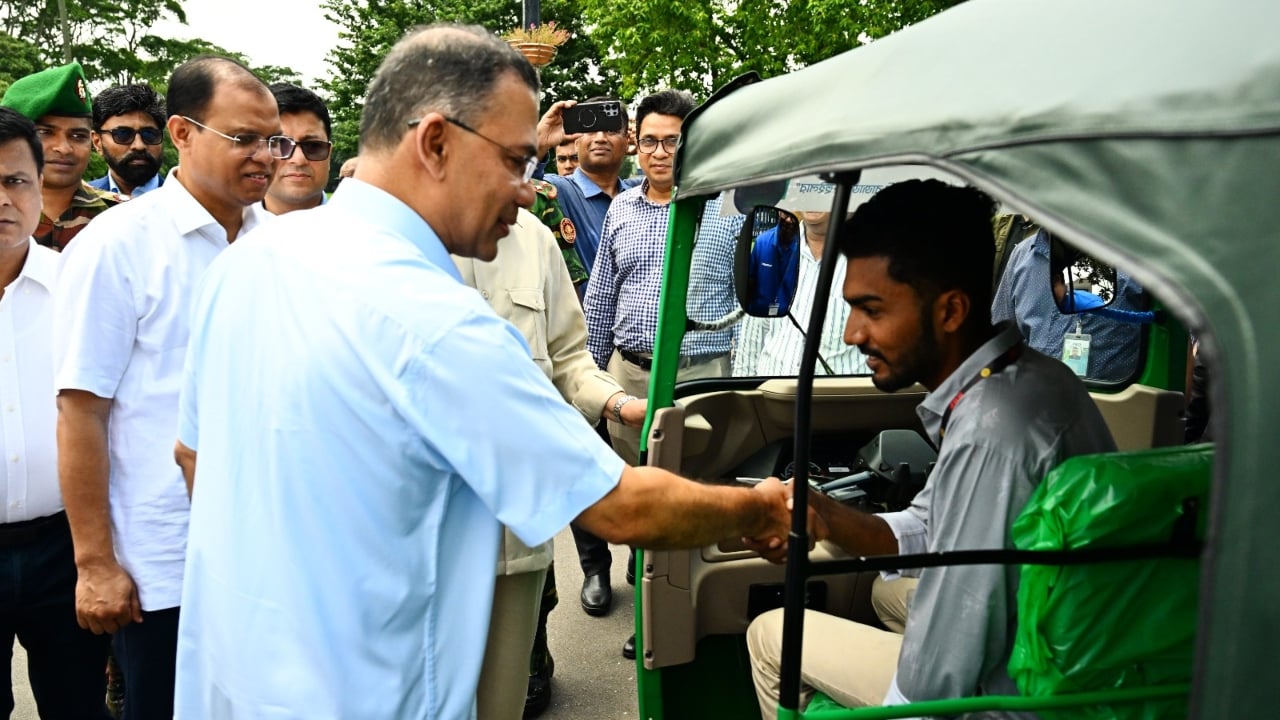 জুলাই যোদ্ধাদের উপহার দিলেন প্রধানমন্ত্রী
