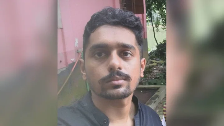 নদীতে ভাসছিল নিখোঁজ কলেজছাত্রের মরদেহ