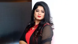 যুক্তরাষ্ট্রে গ্রিন কার্ড পেলেন চিত্রনায়িকা মৌসুমী