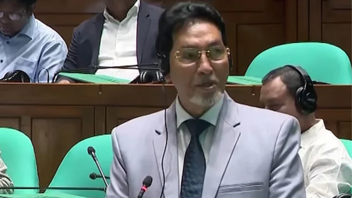 জরুরি ভিত্তিতে টাকা পাঠান, এমপিদের ফোন হ্যাক ও ভয়েস ক্লোন করে জালিয়াতি