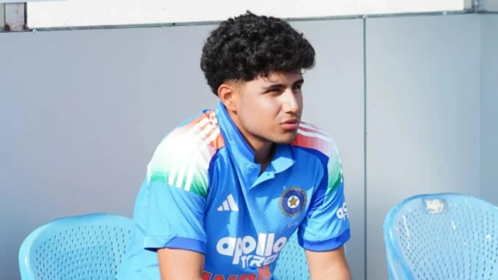 শেবাগের ছেলের দুর্দান্ত সেঞ্চুরি