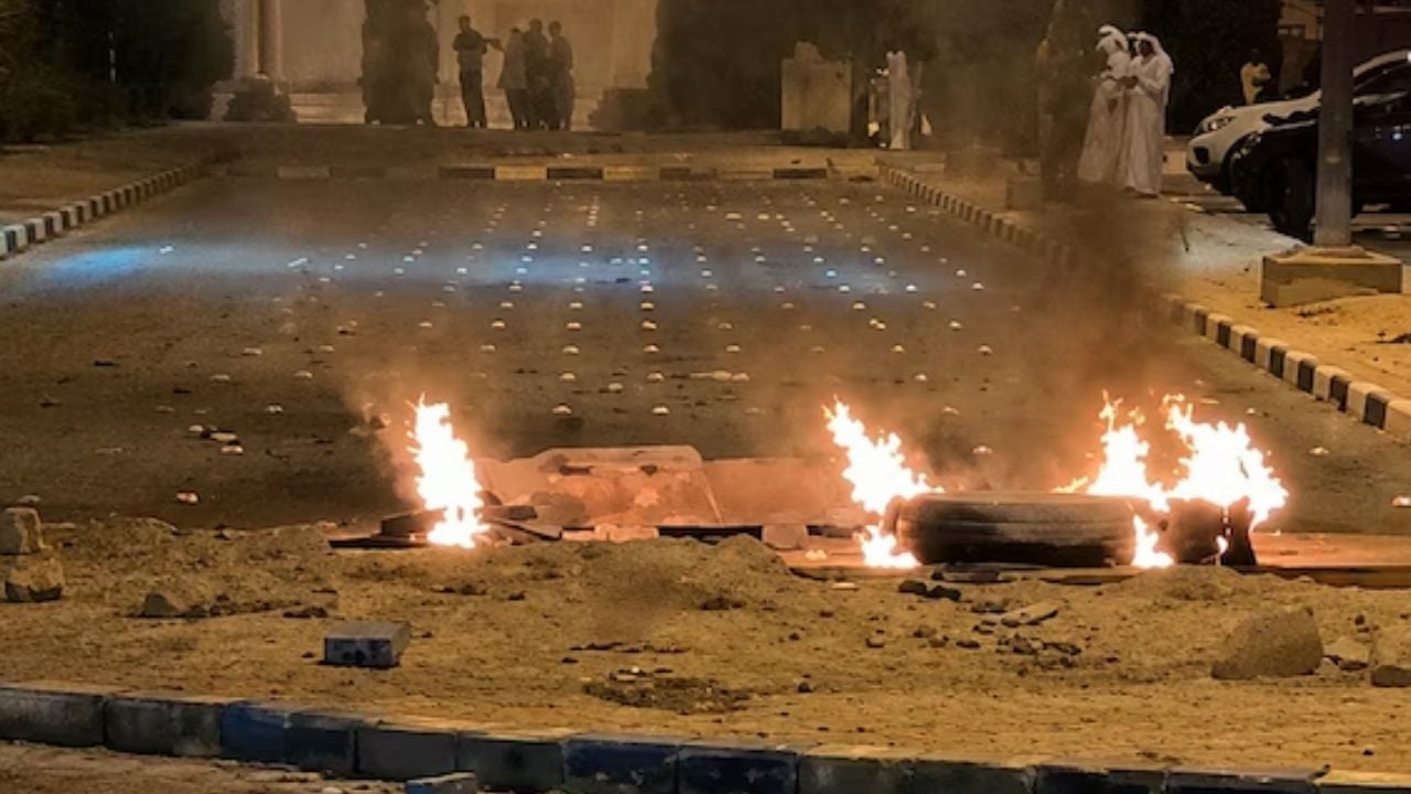 কুয়েত বিমানবন্দরে ইরানের হামলায় ভারতীয় নিহত, আহত ৬৩