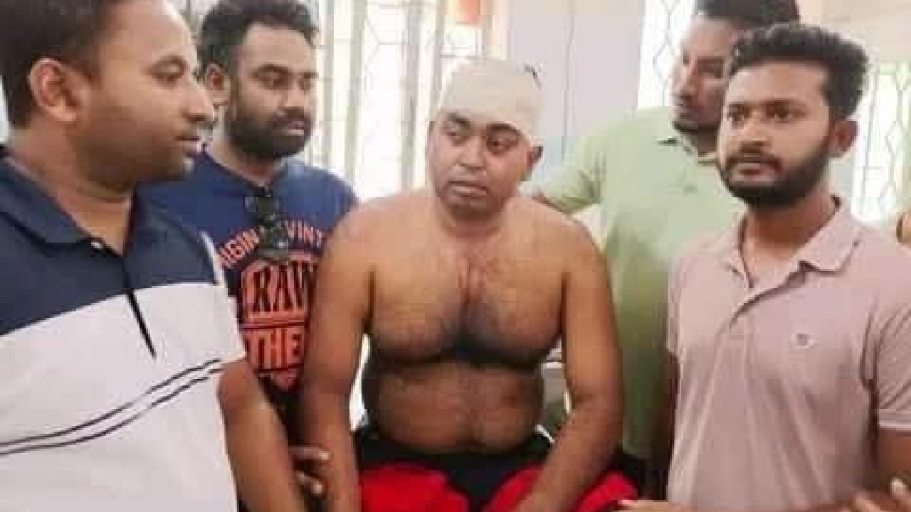 জুলাই আন্দোলনে আহত জেলা ছাত্রদলের সভাপতি আব্দুল খালেক শুভ