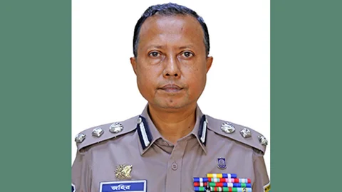 বাসা থেকে মাদক উদ্ধার: অতিরিক্ত ডিআইজি জহিরকে ওএসডি