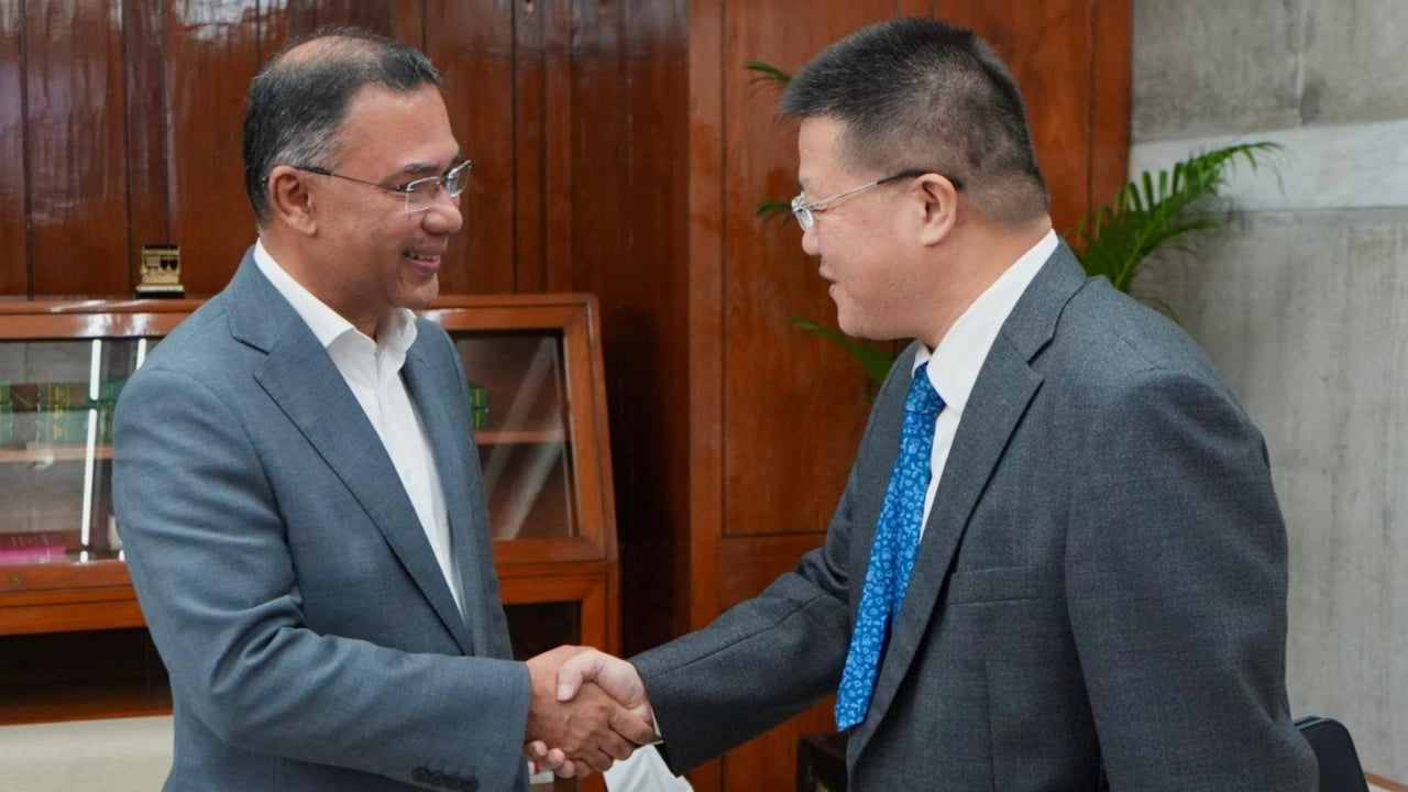 প্রধানমন্ত্রীর সঙ্গে চীনের রাষ্ট্রদূতের সৌজন্য সাক্ষাৎ
