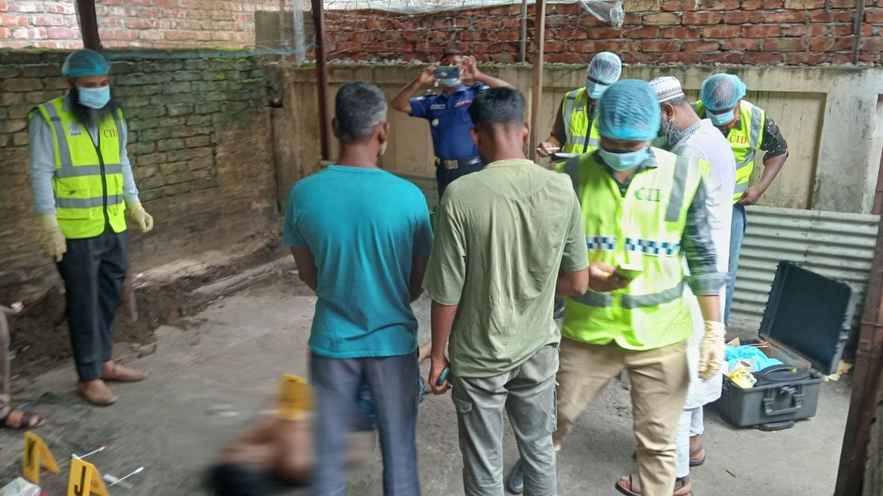 ঠাকুরগাঁওয়ে অডিটোরিয়ামের পেছন থেকে যুবকের মরদেহ উদ্ধার