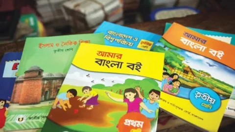 শিক্ষাক্রমে যুক্ত হচ্ছে নতুন ৪ বই, থাকছে হাতে-কলমে শেখার সুযোগ