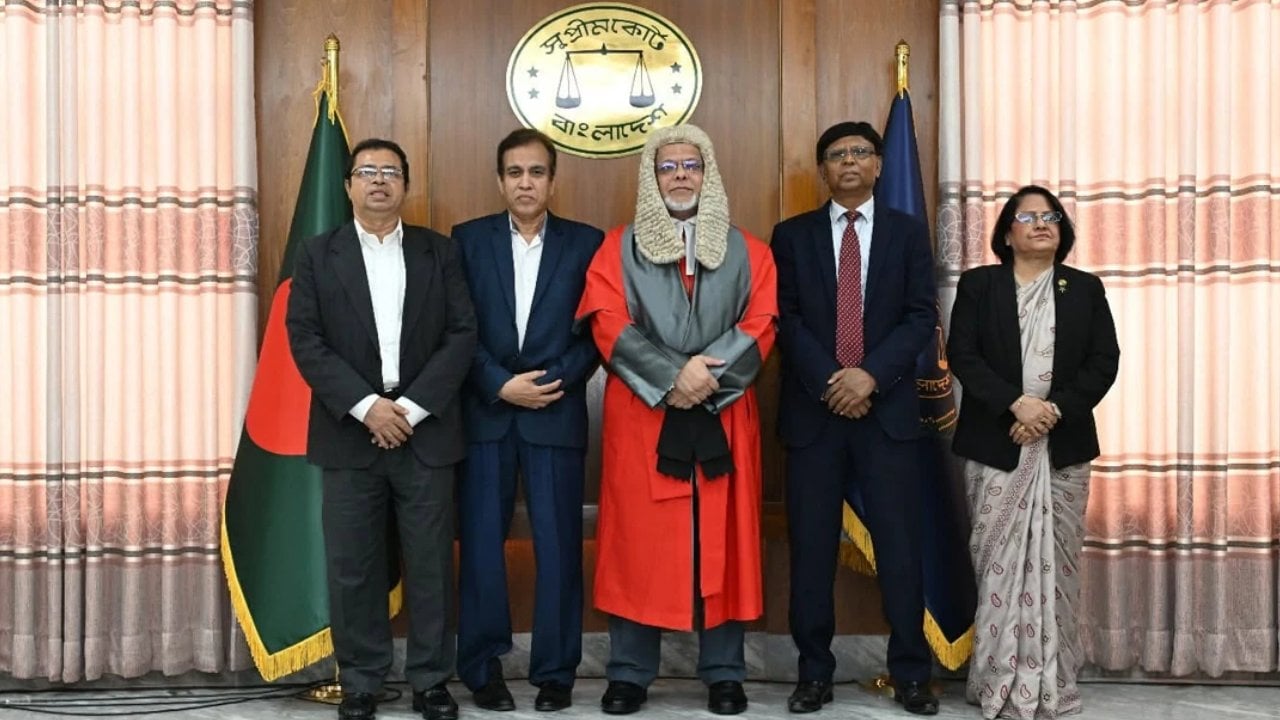 শপথ নিলেন পিএসসির নতুন ৪ সদস্য