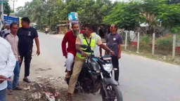 শ্রেণিকক্ষে প্রধানমন্ত্রীকে নিয়ে আপত্তিকর মন্তব্য, স্কুলশিক্ষক আটক