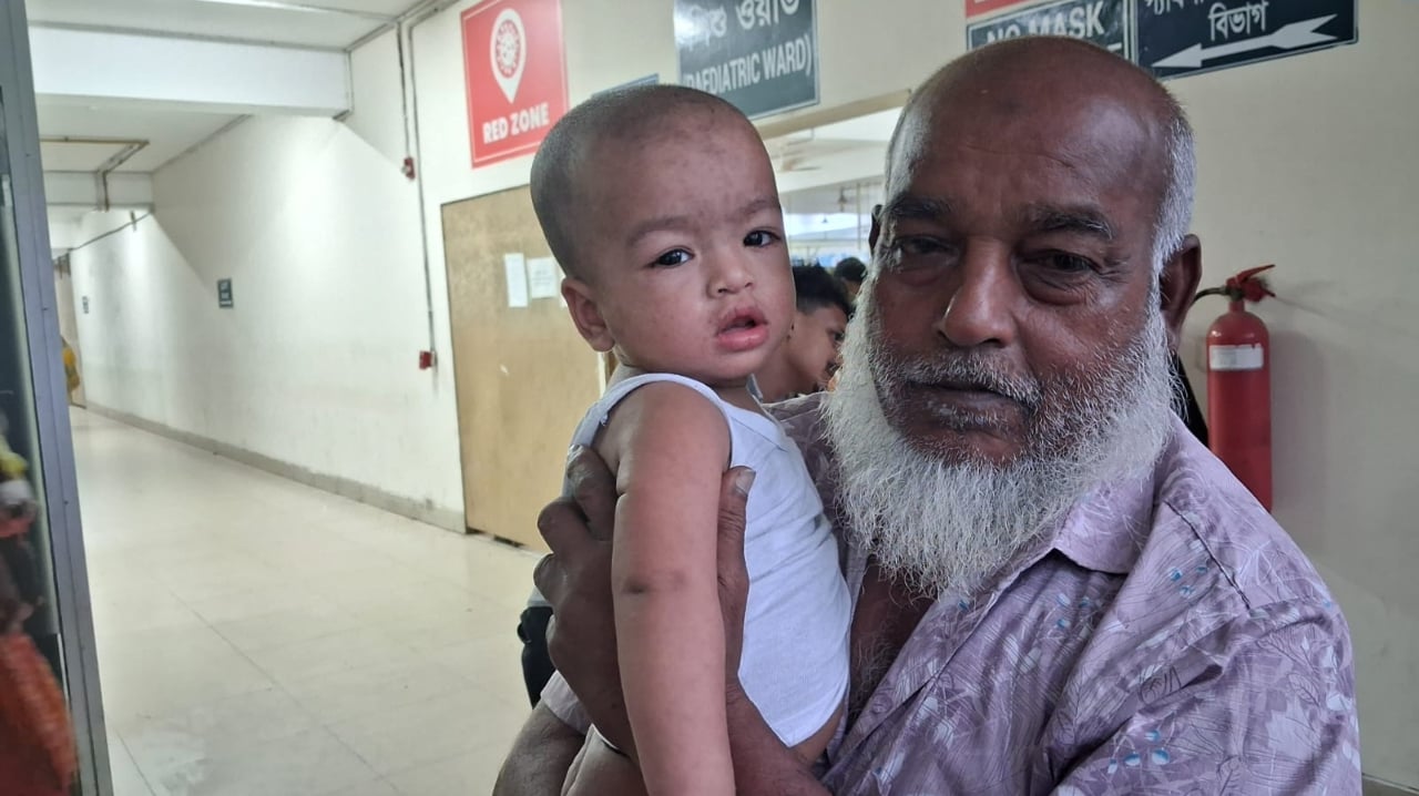 হামে আক্রান্ত শিশুকে দেখতে সৌদি থেকে আসছেন বাবা