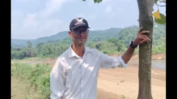 ‘তারা অস্ত্র নিয়ে বসে আছে, আমি গেলে গুলি করবে’