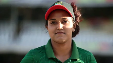টি-টোয়েন্টি অধিনায়কত্ব ছাড়লেন জ্যোতি
