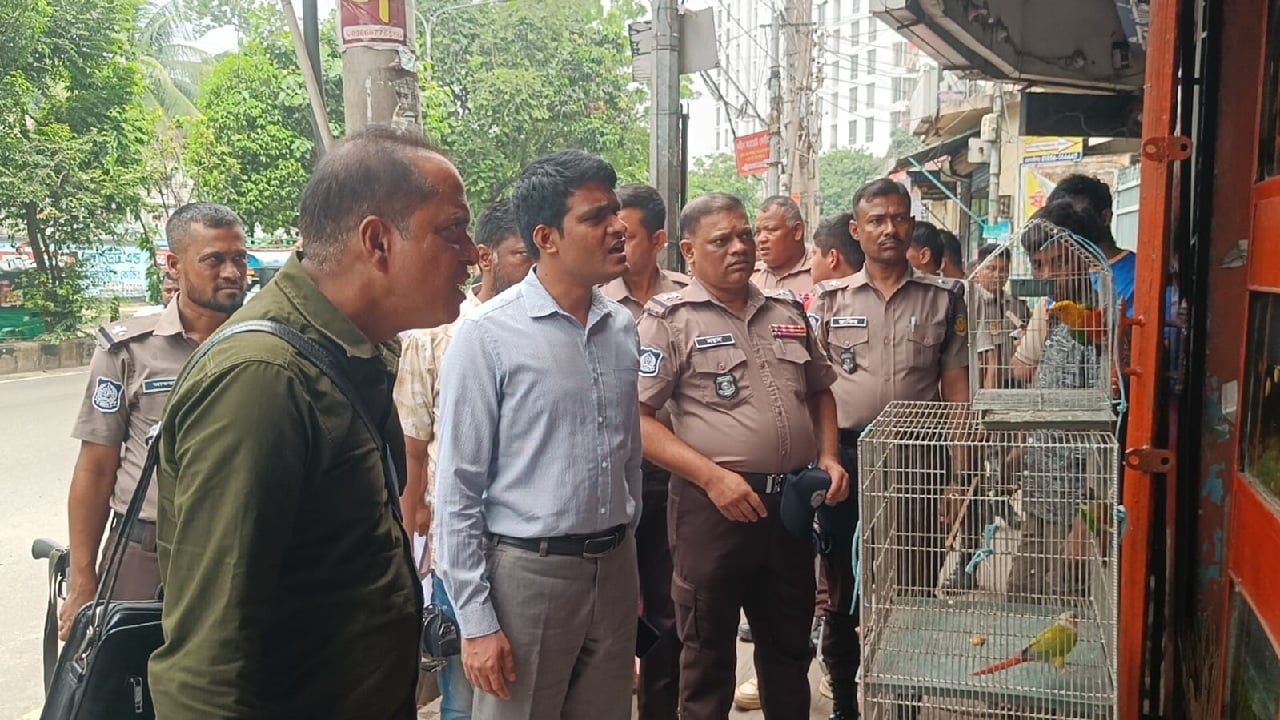 খিলগাঁও এলাকায় উচ্ছেদ অভিযান, ৪ ব্যবসায়ীকে ১৪ হাজার টাকা জরিমানা