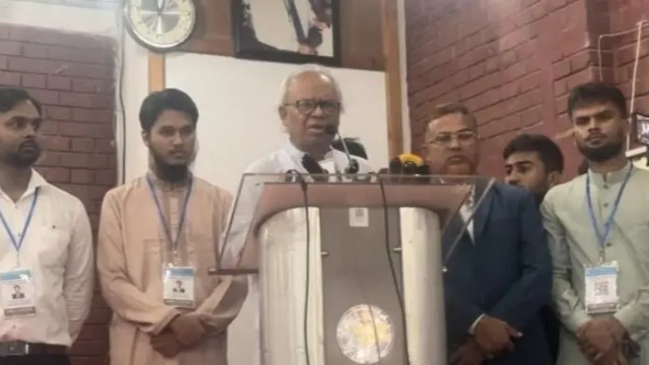 গণতন্ত্র রক্ষায় রাজনৈতিক ঐক্য জরুরি: রিজভী