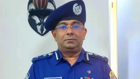 সাবেক পুলিশ সুপার আপেল মাহমুদ বরখাস্ত
