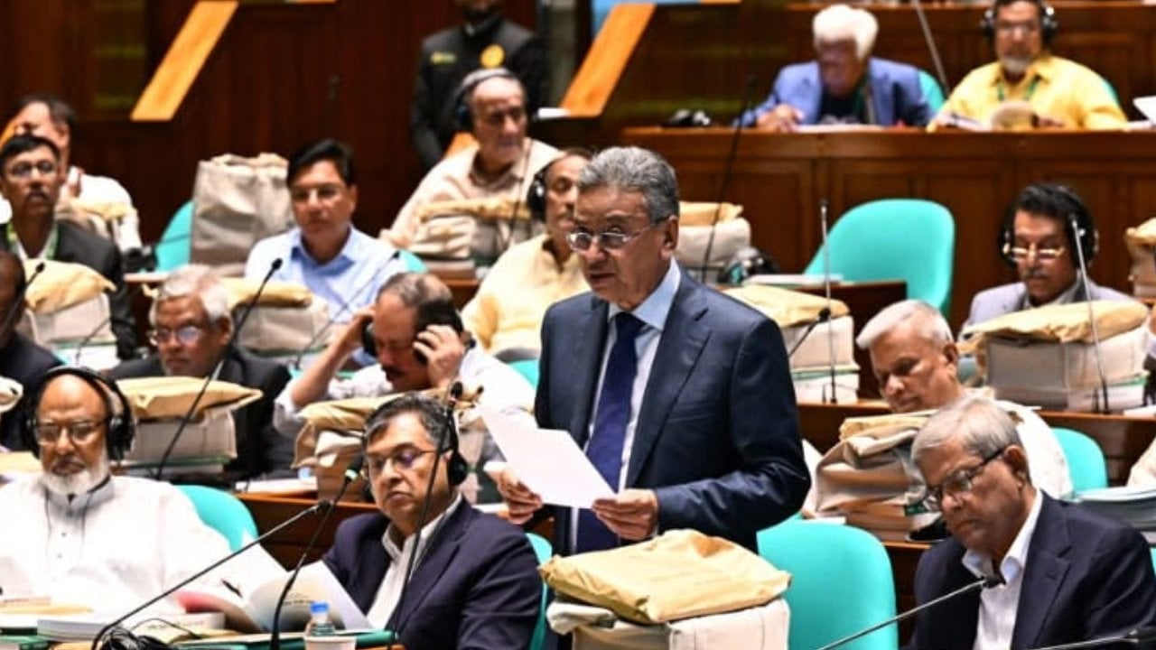 পুঁজিবাজারে আস্থা ফেরাবে নতুন বাজেট: অর্থমন্ত্রী 