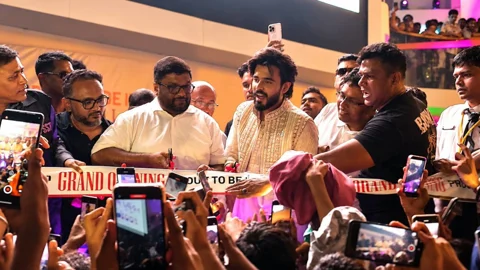 পাবনায় সেইলরের নতুন শোরুম, উদ্বোধনে চিত্রনায়ক সিয়াম