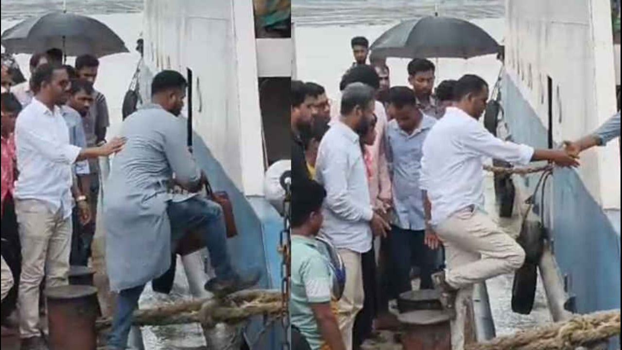 হান্নান মাসউদের জন্য মাঝনদী থেকে ঘাটে ফিরল ফেরি