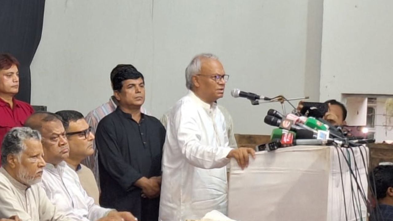সরকারের বিভিন্ন কর্মসূচি বাধাগ্রস্ত করতে ষড়যন্ত্র চলছে: রিজভী