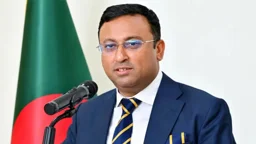 ‘বাংলাদেশ ফার্স্ট’ মানে বাংলাদেশকে বিশ্ব প্রতিযোগিতার জন্য প্রস্তুত করা: হুমায়ুন কবির
