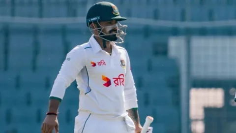 খেলা শুরু হতেই ফিরলেন লিটন