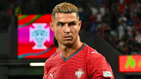 পর্তুগালের সমালোচনায় ‘লাইক’ দিলেন রোনালদো