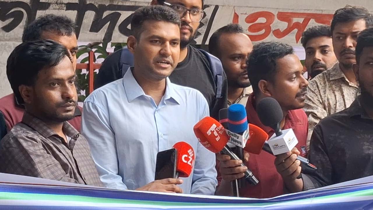 ৪৫তম বিসিএসে গেজেটবঞ্চিতদের আহাজারি ‘পুড়ে পুড়ে শেষ হয়ে গেছি’