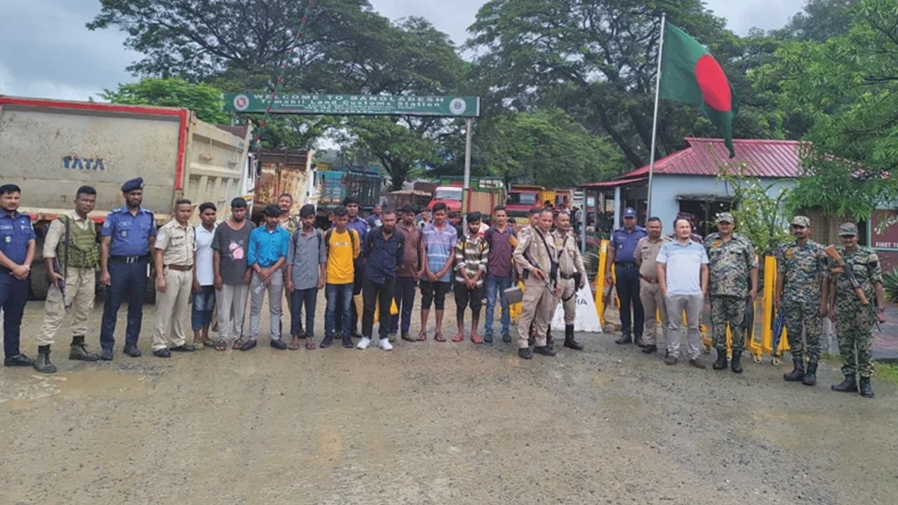 কারাভোগ শেষে তামাবিল সীমান্ত দিয়ে দেশে ফিরলেন ১০ জন