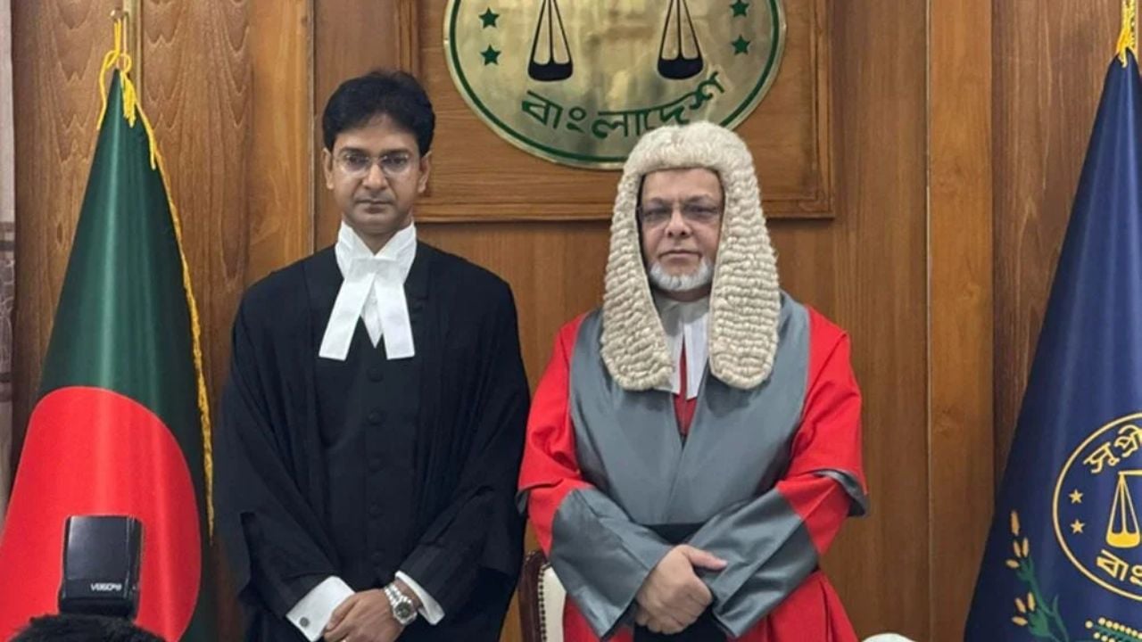 হাইকোর্টের বিচারপতি হিসেবে শপথ নিলেন দেবাশীষ রায়