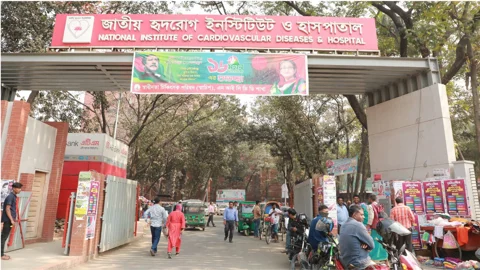হার্টের রিং বেশি দামে বিক্রি, হৃদরোগ
ইনস্টিটিউটে দুদকের অভিযান
