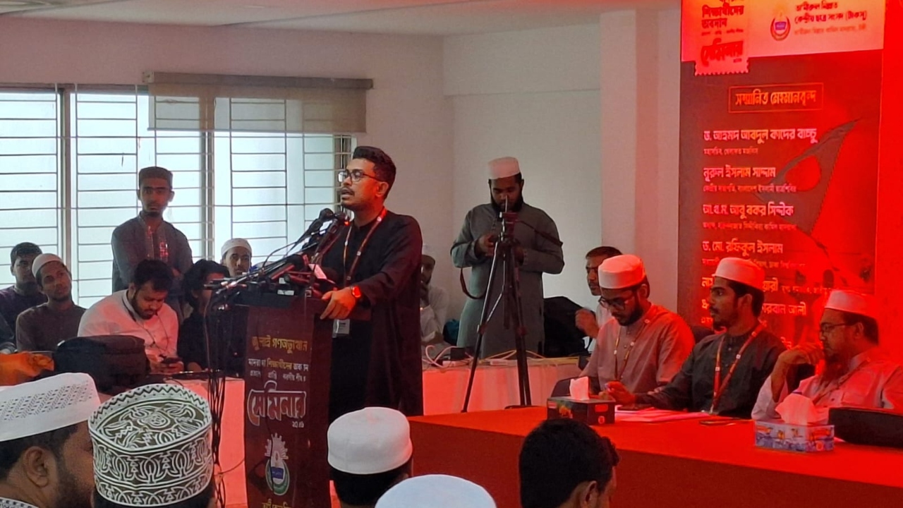 ছাত্রদলকে সতর্ক করলেন ডাকসু ভিপি